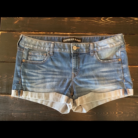 express shortie low rise